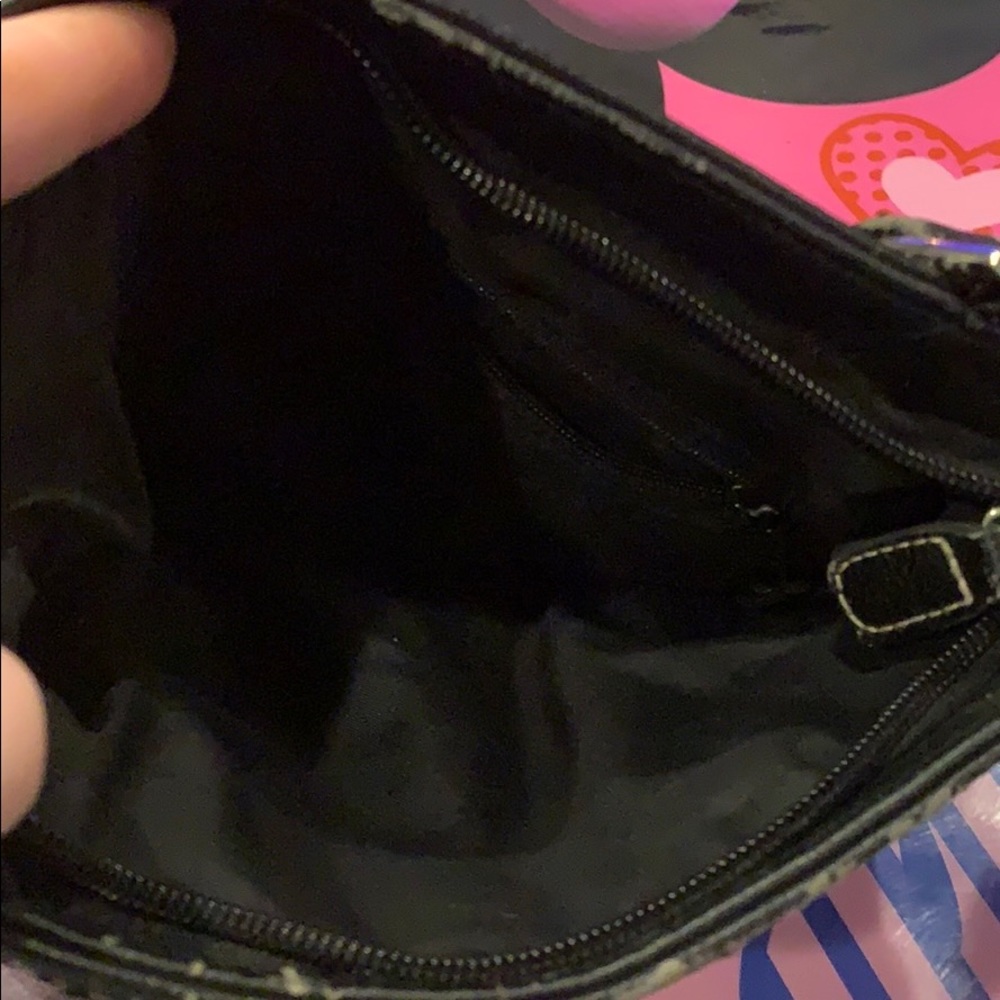 Purse - Picture 2 of 2